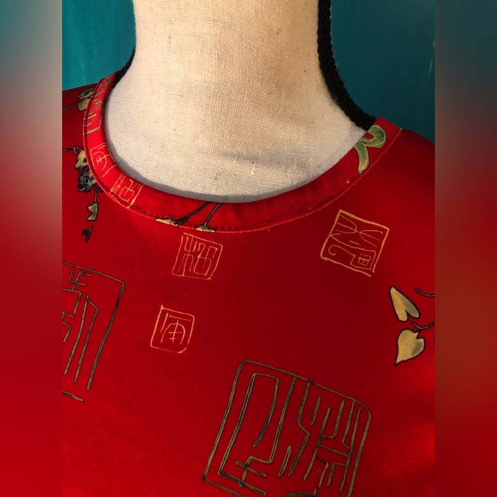 Red Long Sleeve Dragon Top Size S/M - Picture 12 of 15